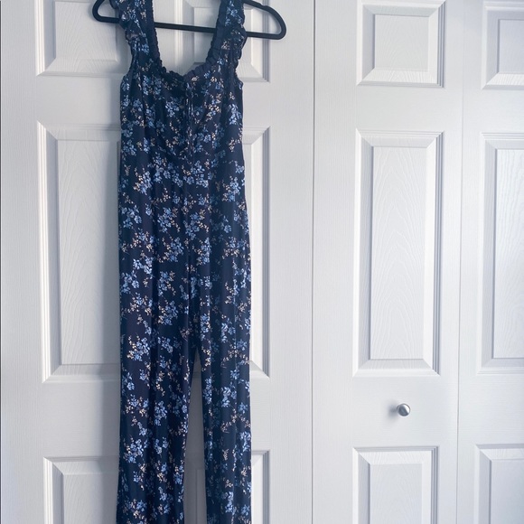 Shabby Chic Meadow Lace-Up Jumpsuit - Picture 2 of 2